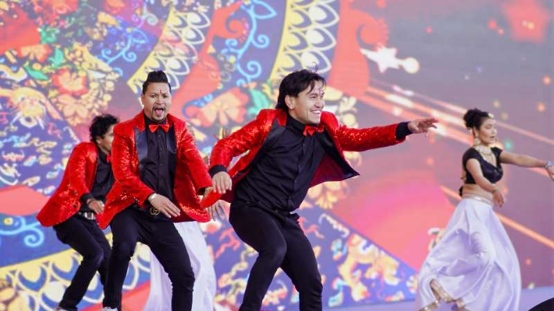 RDS08953-opq3645926840